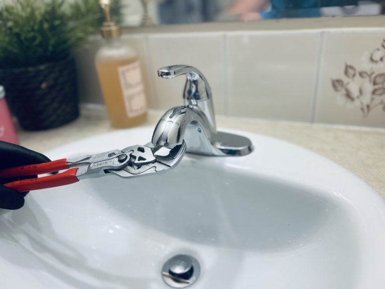 faucet sink repair